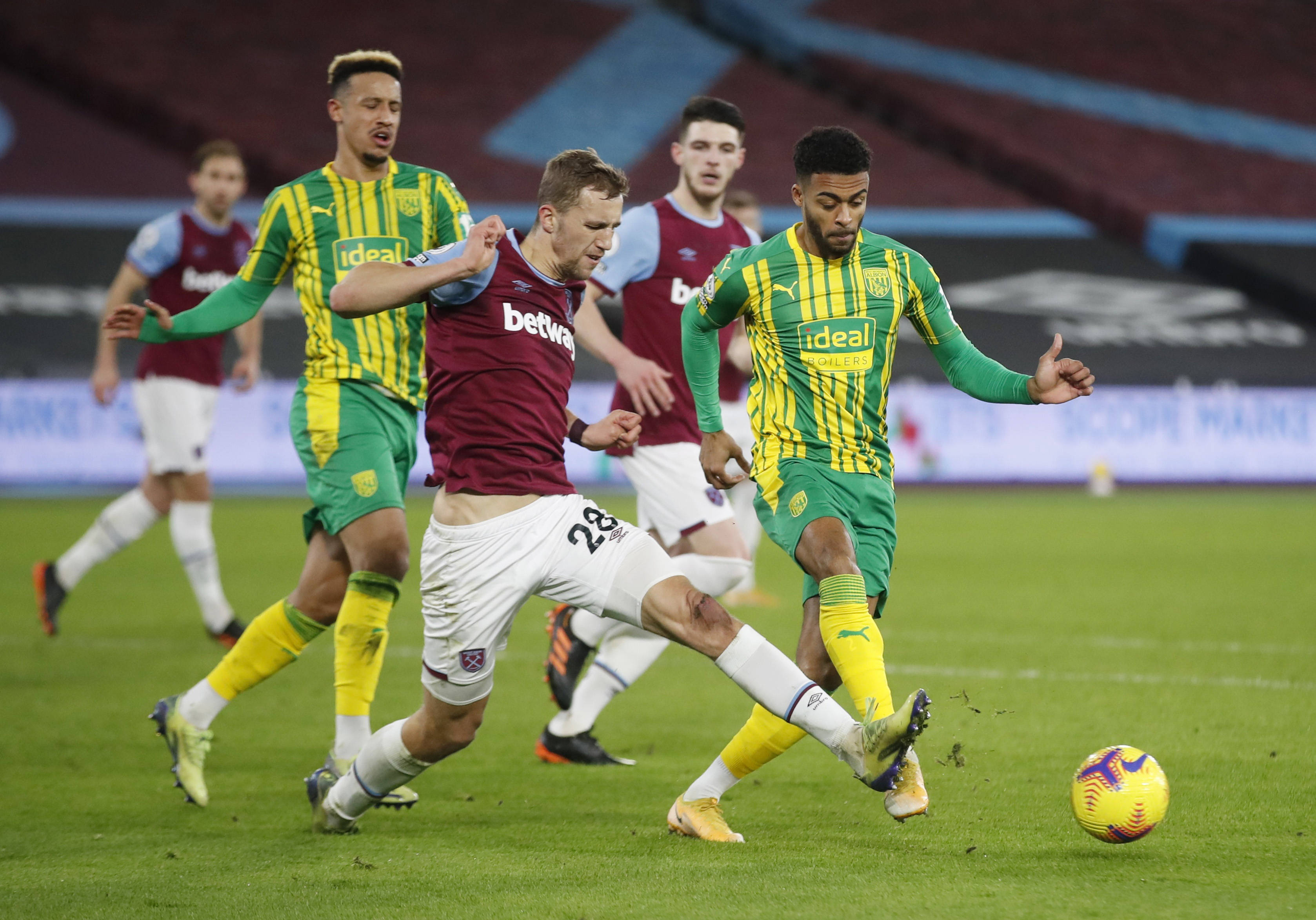 但由于阵容 但由于阵容