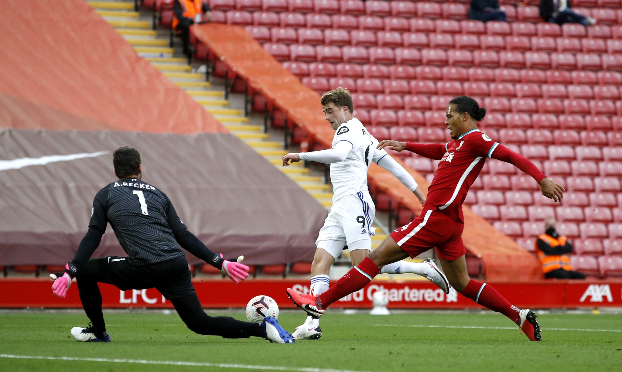 为湖人稳住 为湖人稳住